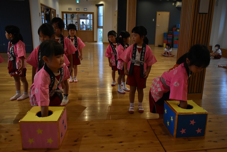 夏まつりごっこ くじ引き ヨーヨー釣り 鹿児島県志布志にある幼稚園 しぶし幼稚園