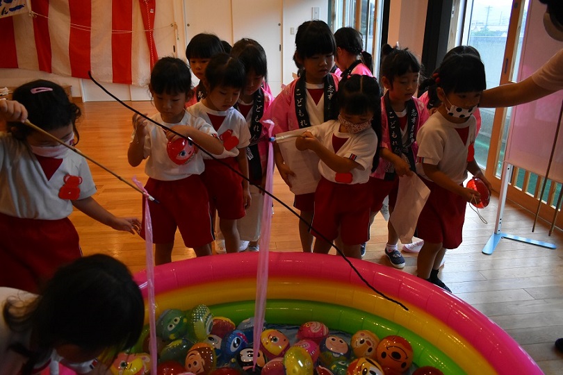 夏まつりごっこ くじ引き ヨーヨー釣り 鹿児島県志布志にある幼稚園 しぶし幼稚園